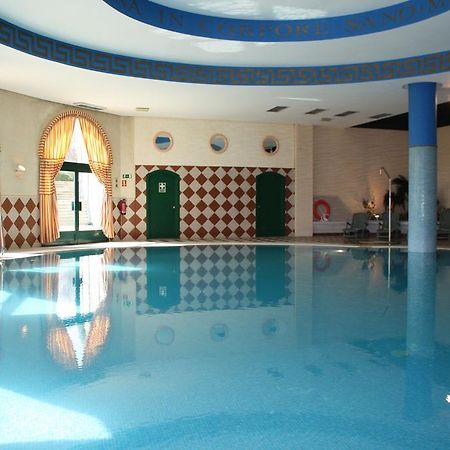 Hotel La Vega Арройо-де-ла-Энкомьенда Экстерьер фото