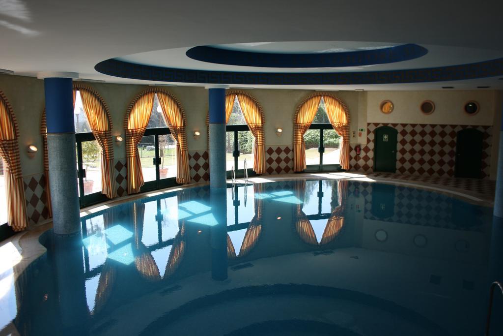 Hotel La Vega Арройо-де-ла-Энкомьенда Экстерьер фото