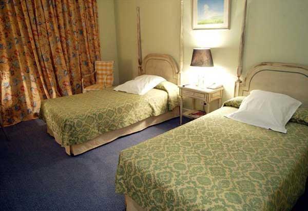 Hotel La Vega Арройо-де-ла-Энкомьенда Номер фото